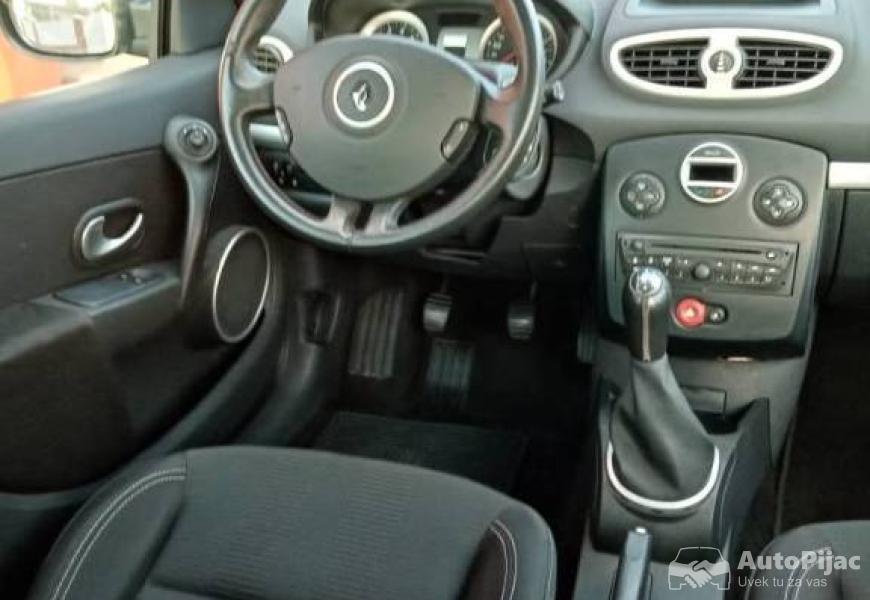 crni_klio_5_polovni_automobili_autopijac.rs