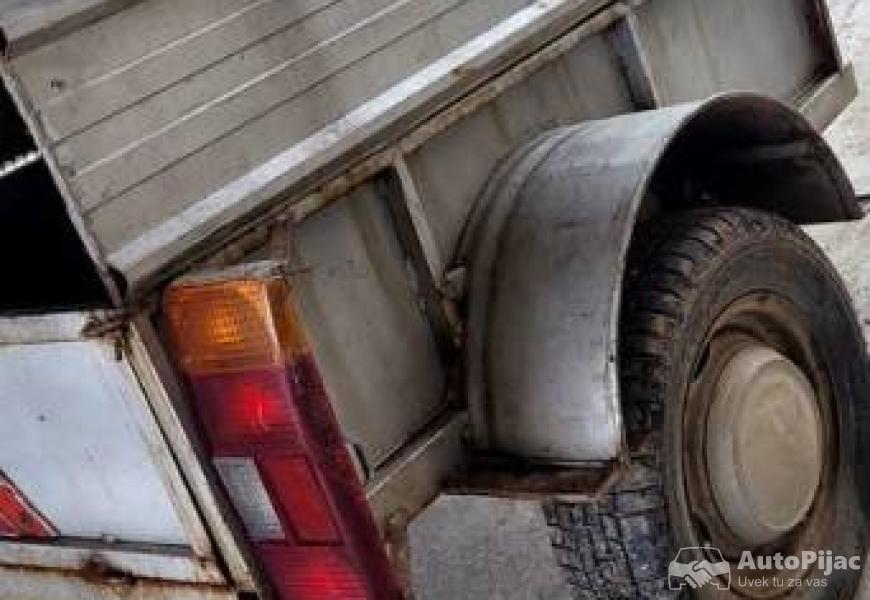 auto_prikolica_3_polovni_automobili_autopijac.rs