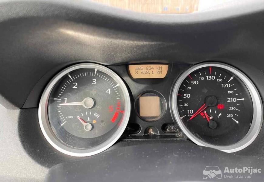 renault_megan_2_4_polovni_automobili_autopijac.rs