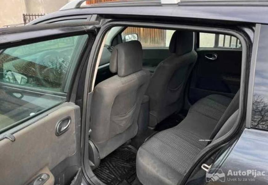 renault_megan_2_8_polovni_automobili_autopijac.rs