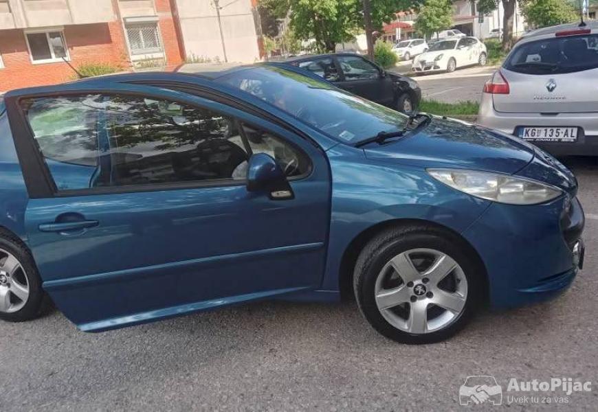 pezo_16_benzin_3_polovni_automobili_autopijac.rs