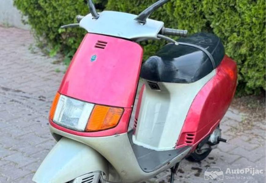 piaggio_sfera_3_polovni_automobili_autopijac.rs