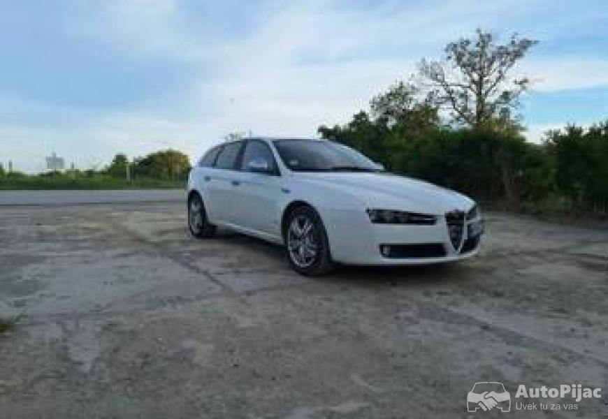 alfa2012_extra_motor_i_menjac_100kw_20dizel_regist_2_polovni_automobili_autopijac.rs