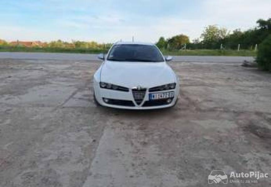 alfa_20_jtdm100kw2012god_moze_zamena_bez_ulaganja_4_polovni_automobili_autopijac.rs