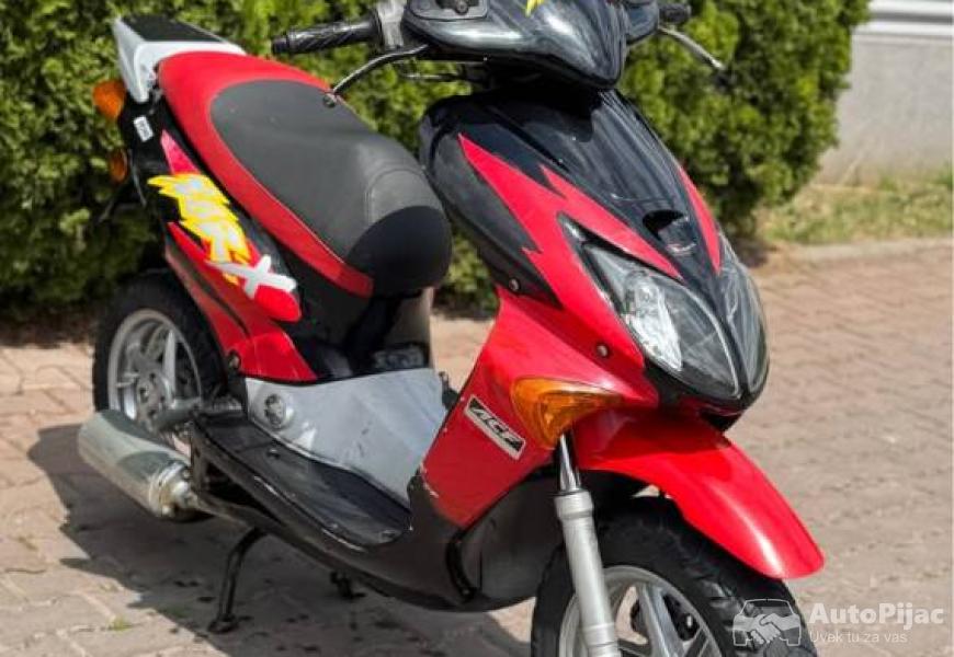 honda_x8r_3_polovni_automobili_autopijac.rs