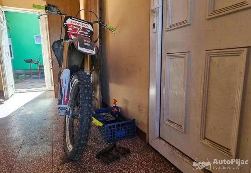 honda_cr_250_3_polovni_automobili_autopijac.rs