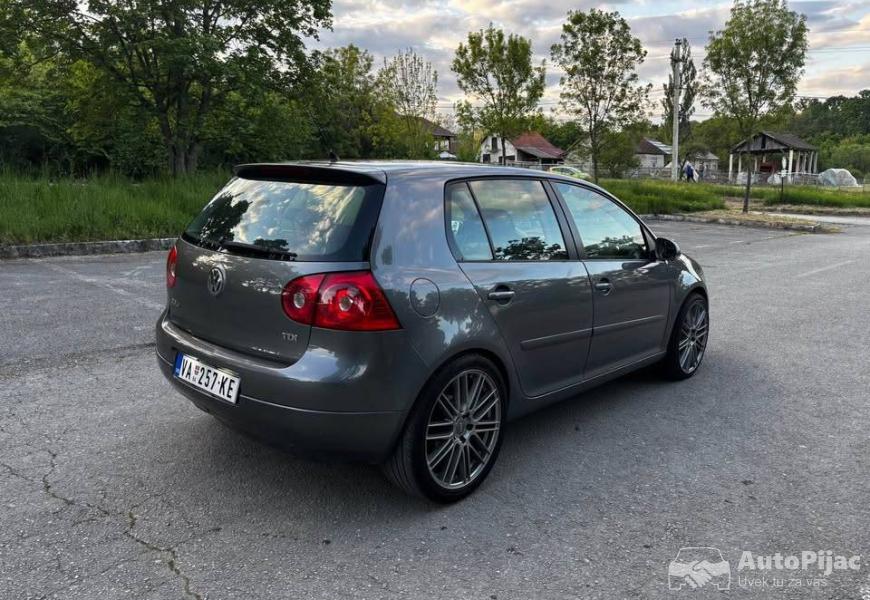 golf_5_19_tdi_105ks_5_polovni_automobili_autopijac.rs