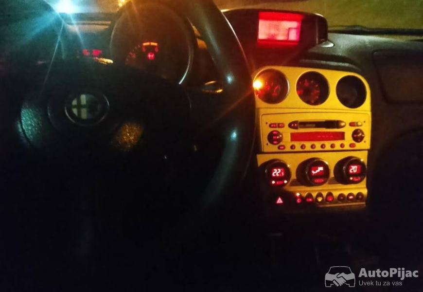 alfa_156_19jtd_dugo_reg_8_polovni_automobili_autopijac.rs