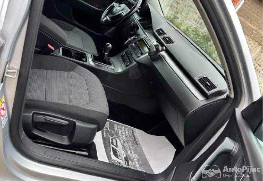 volkswagen_passat_b7_20_tdi_bluemotion_2011_6_polovni_automobili_autopijac.rs