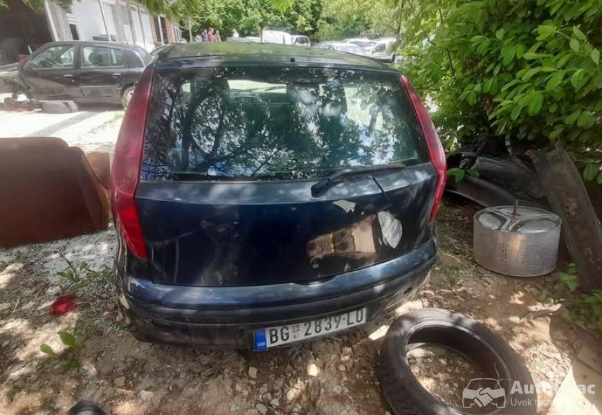 2001_fiat_punto_2_10_polovni_automobili_autopijac.rs