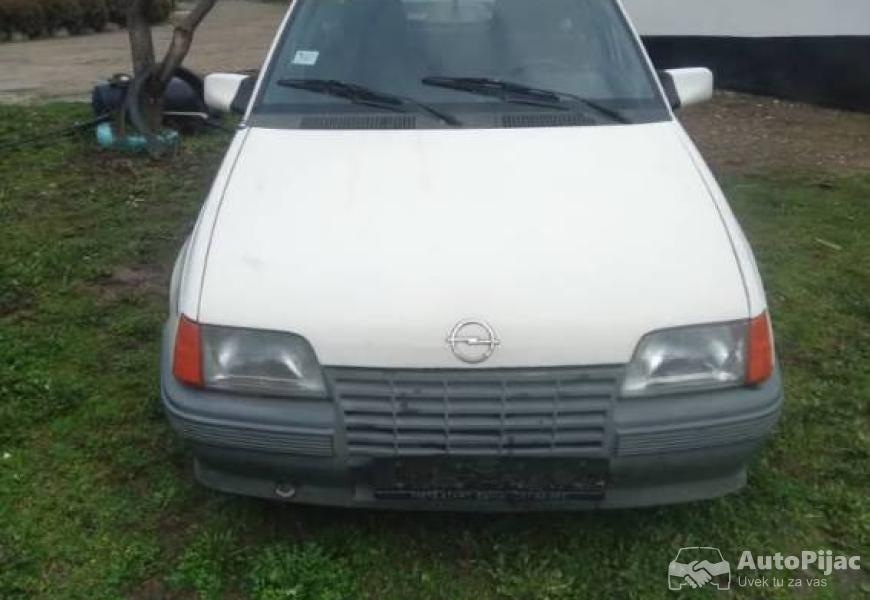 opel_kadet_13_pali_radi_6_polovni_automobili_autopijac.rs