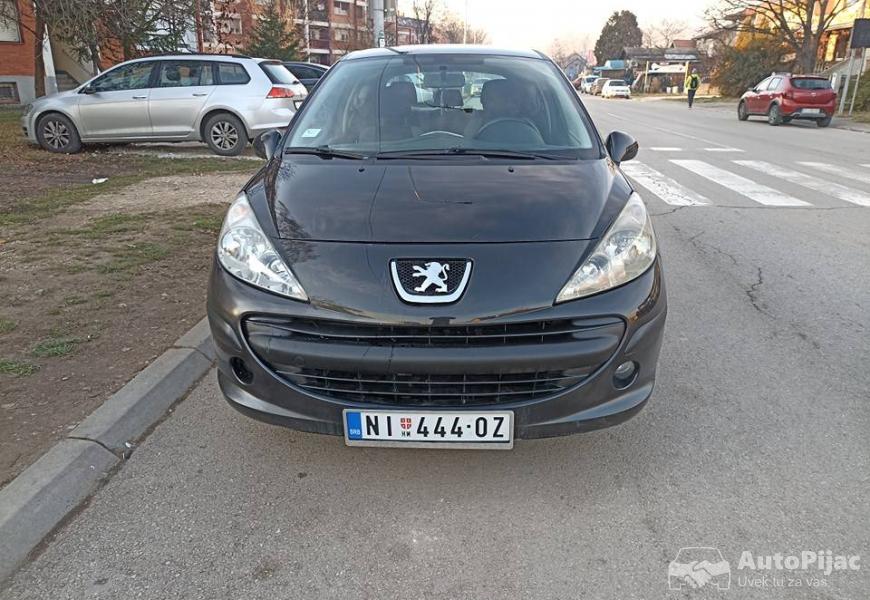 peugeot_207_14_2006_god_2_polovni_automobili_autopijac.rs