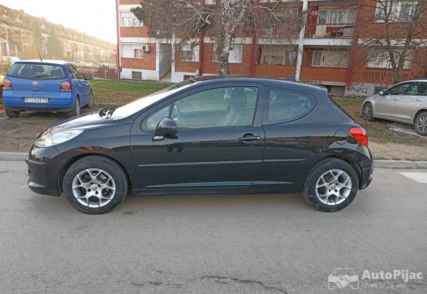 peugeot_207_14_2006_god_4_polovni_automobili_autopijac.rs