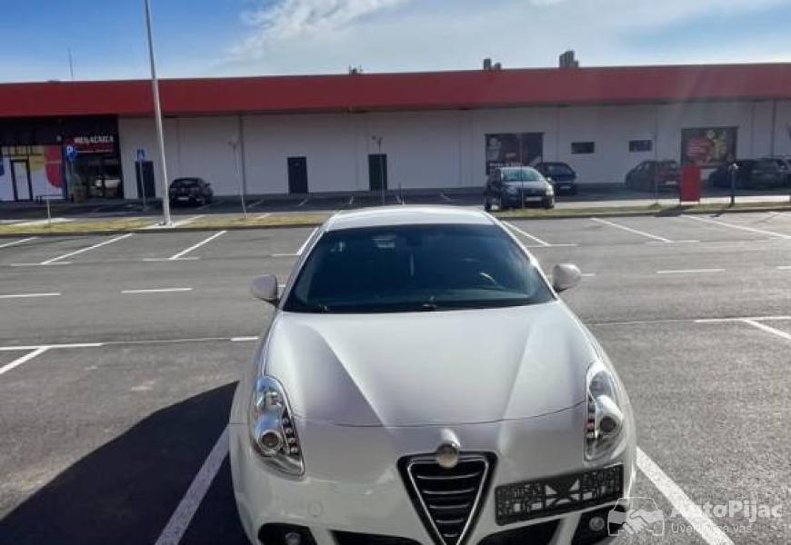 2012_alfa_romeo_giulietta_16_jtdm_77kw_14_polovni_automobili_autopijac.rs