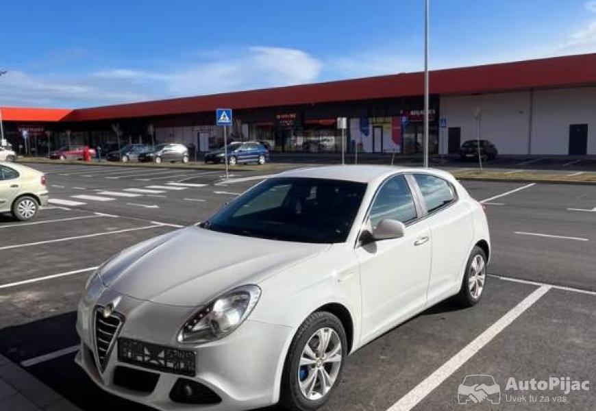 2012_alfa_romeo_giulietta_16_jtdm_77kw_15_polovni_automobili_autopijac.rs