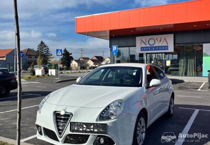 2012_alfa_romeo_giulietta_16_jtdm_77kw_1_polovni_automobili_autopijac.rs