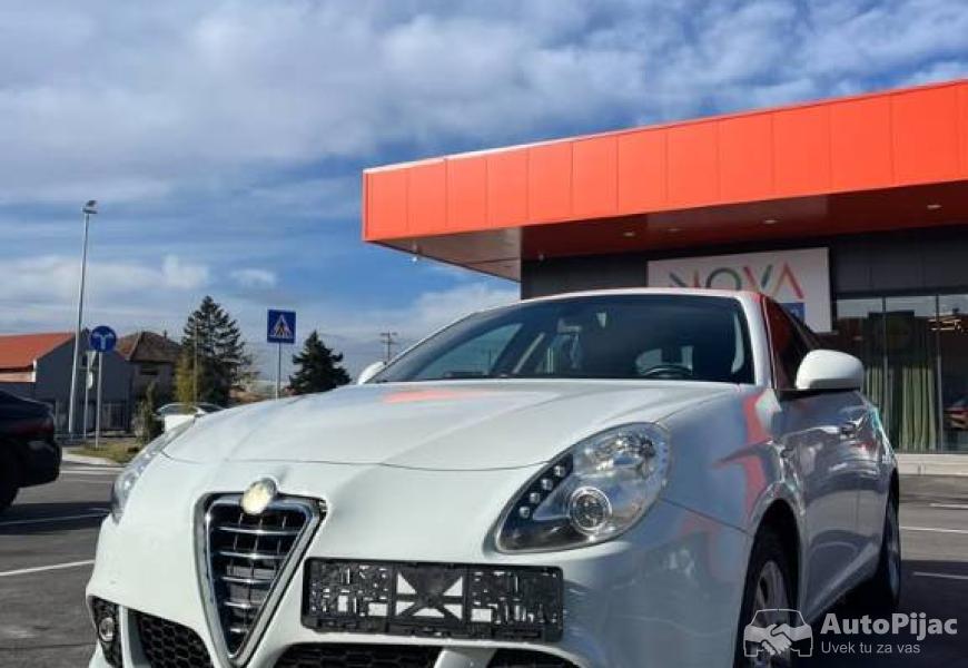 2012_alfa_romeo_giulietta_16_jtdm_77kw_2_polovni_automobili_autopijac.rs