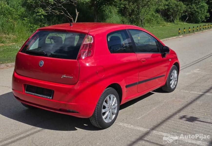 2005_fiat_4_polovni_automobili_autopijac.rs