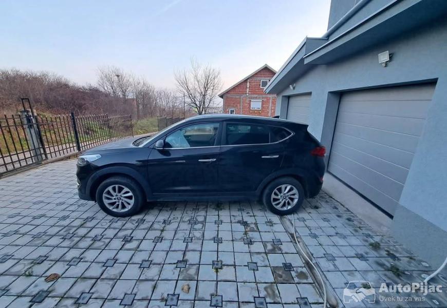 2018_hyundai_tuscon_16_gdi_12_polovni_automobili_autopijac.rs