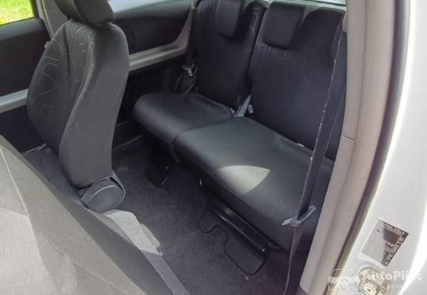 2009_toyota_yaris_11_polovni_automobili_autopijac.rs