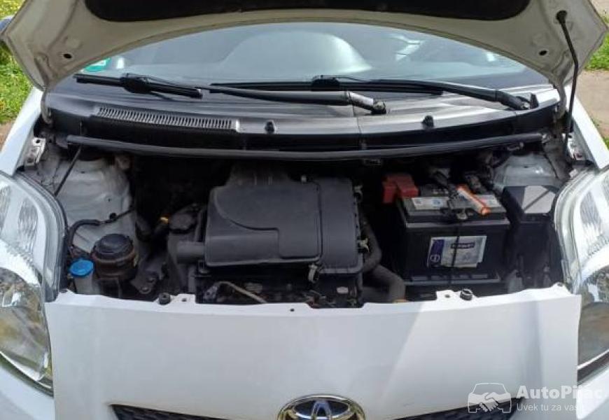 2009_toyota_yaris_14_polovni_automobili_autopijac.rs