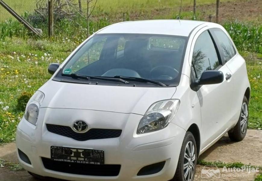 2009_toyota_yaris_2_polovni_automobili_autopijac.rs