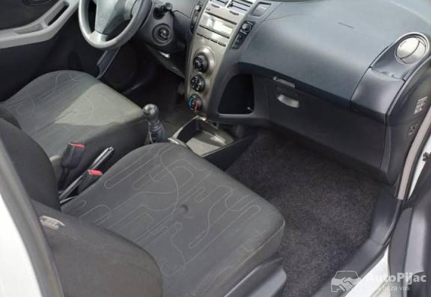 2009_toyota_yaris_9_polovni_automobili_autopijac.rs