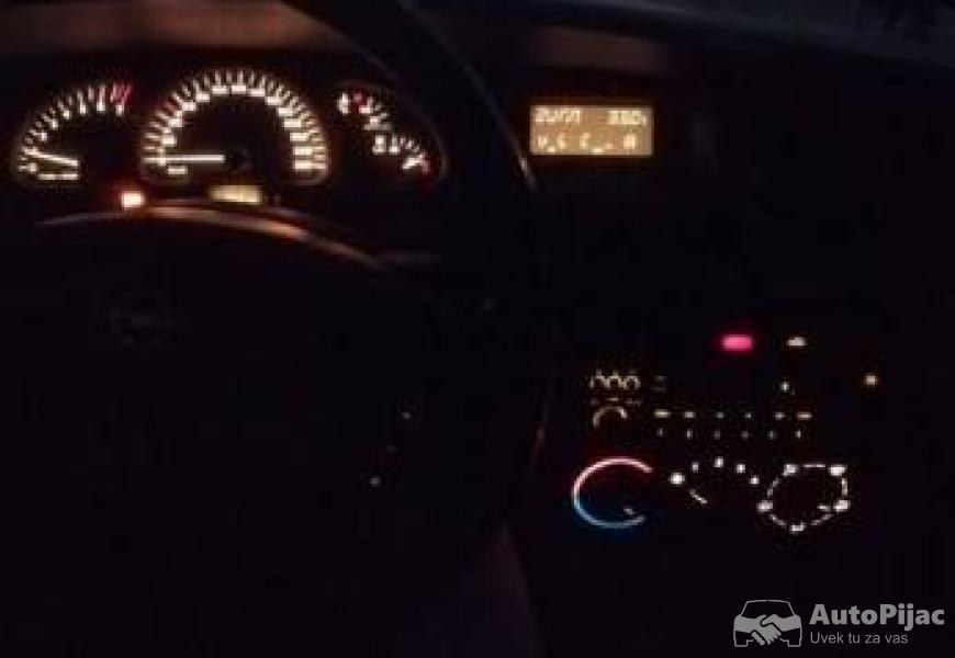 1998_opel_vectra_6_polovni_automobili_autopijac.rs