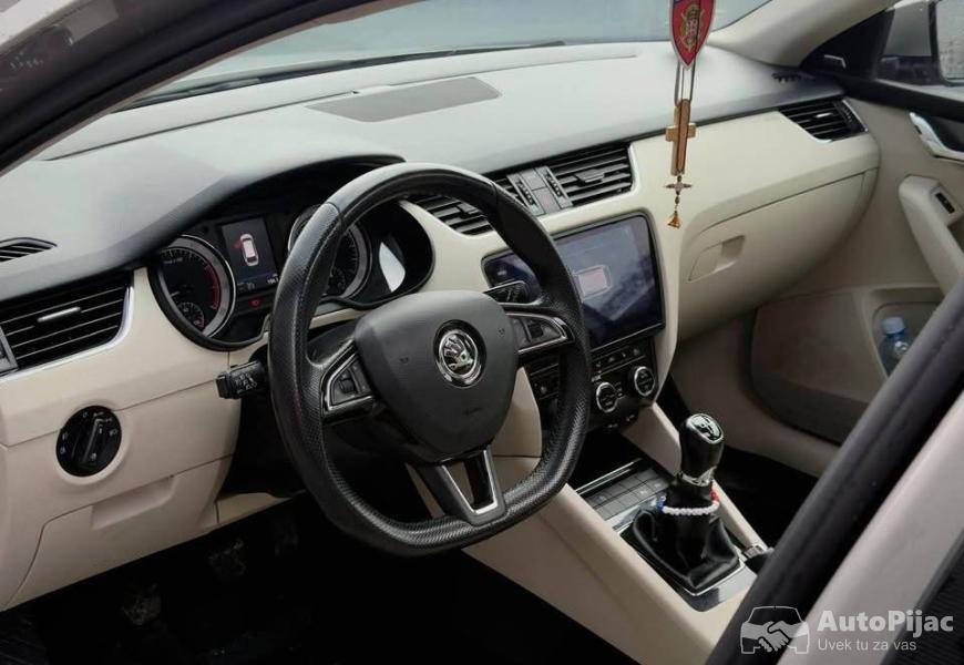 skoda_octavia_10tsiplin_7_polovni_automobili_autopijac.rs