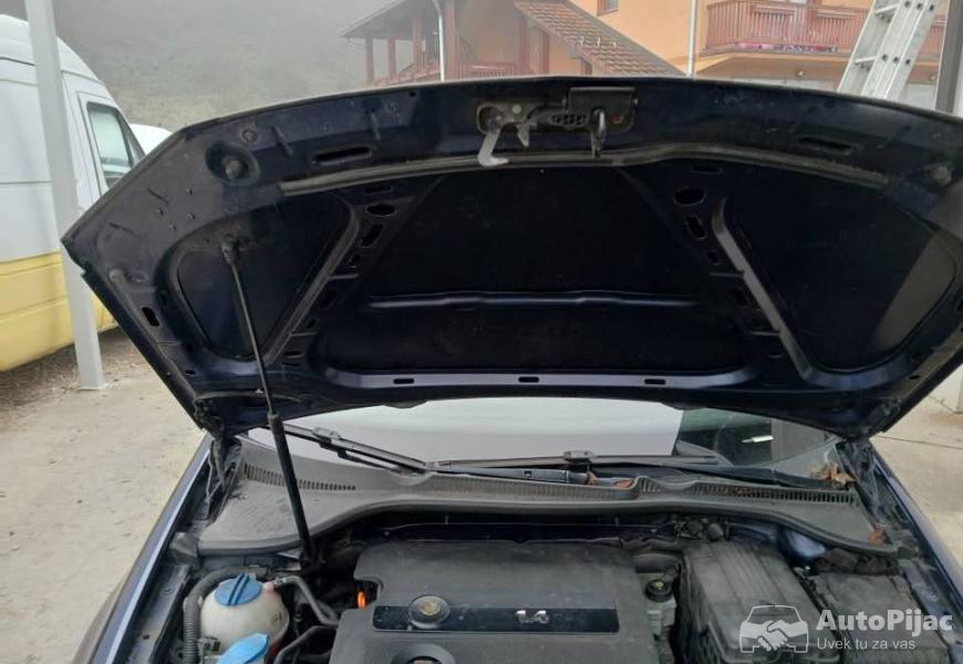 golf_5_14_benzin_delovii_13_polovni_automobili_autopijac.rs