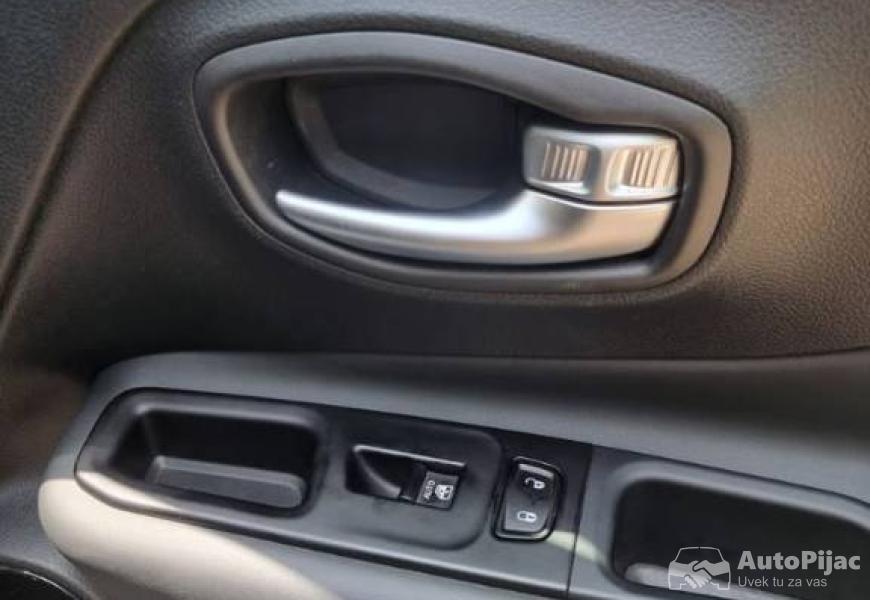 2022_jeep_renegade_night_eagle_10_pazen_mazen_i_st_10_polovni_automobili_autopijac.rs