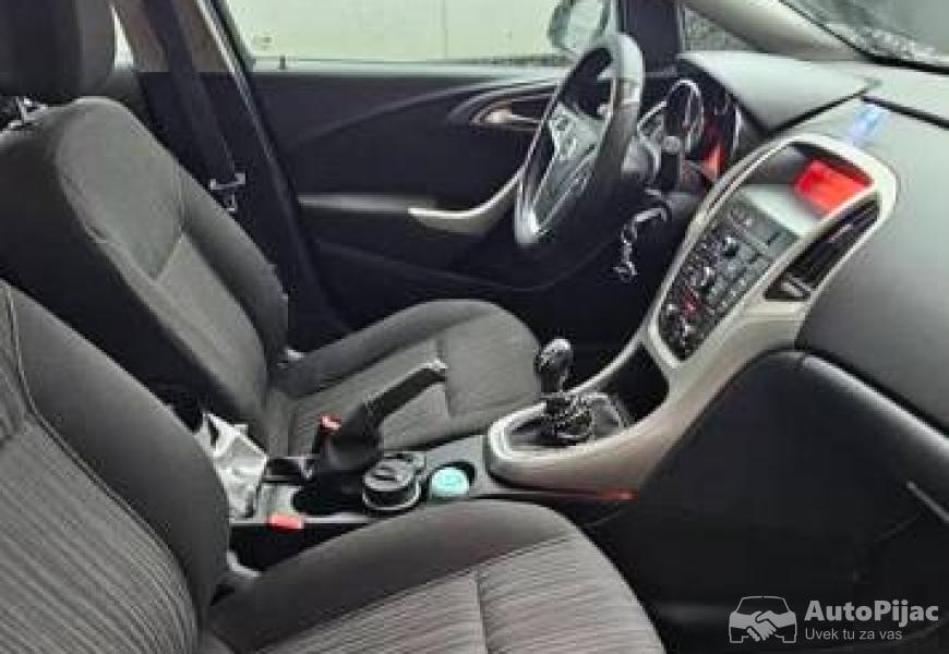 opel_astra_j_2011_13_polovni_automobili_autopijac.rs