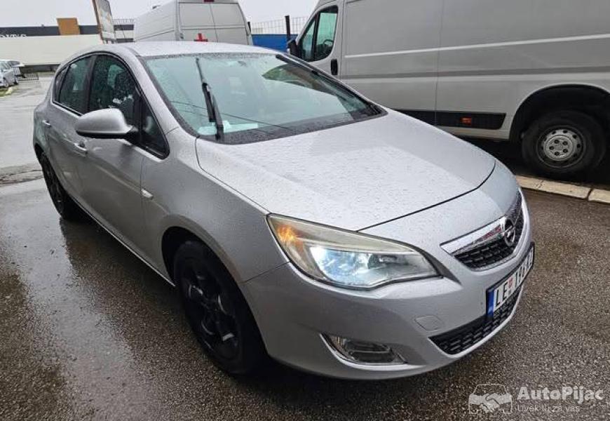 opel_astra_j_2011_9_polovni_automobili_autopijac.rs