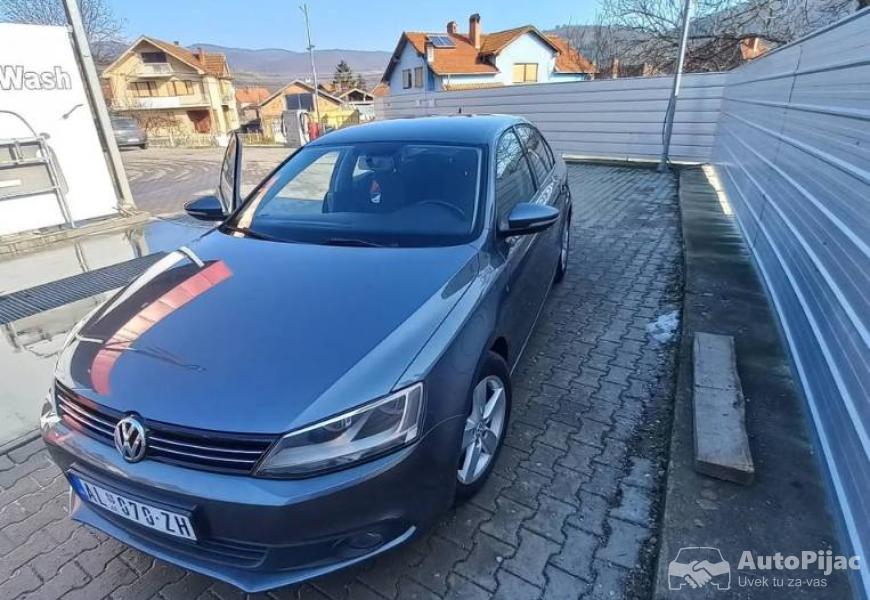 na_prodaju_volkswagen_jetta_2_polovni_automobili_autopijac.rs