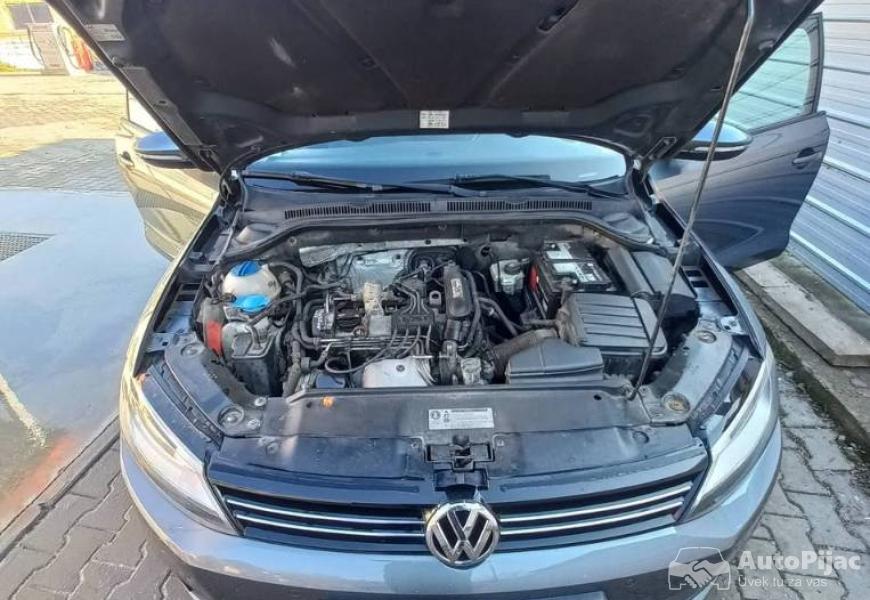 na_prodaju_volkswagen_jetta_3_polovni_automobili_autopijac.rs
