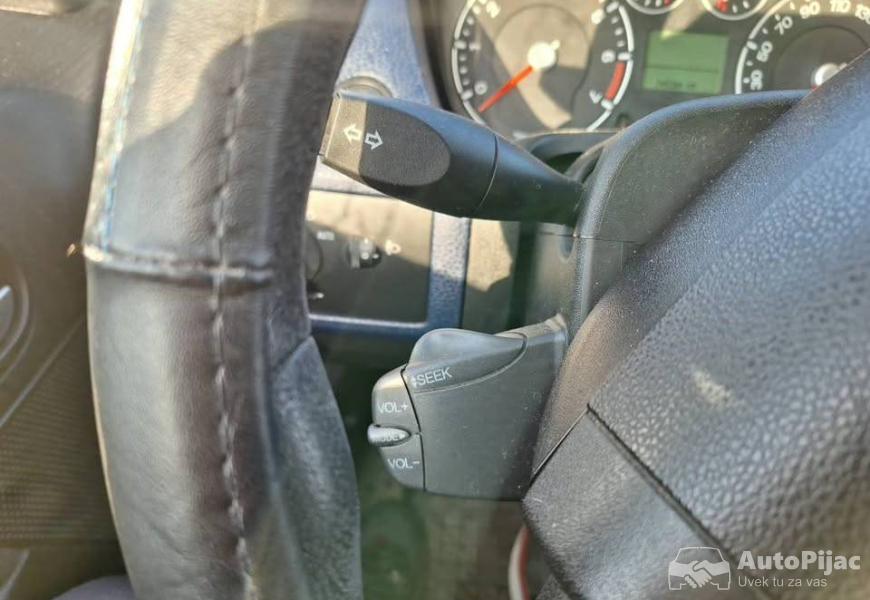 ford_fiesta_14_benzin_6_polovni_automobili_autopijac.rs