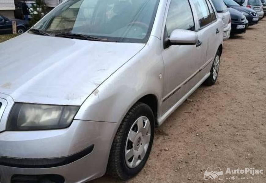 skoda_fabia_2006_godiste_19_10_polovni_automobili_autopijac.rs
