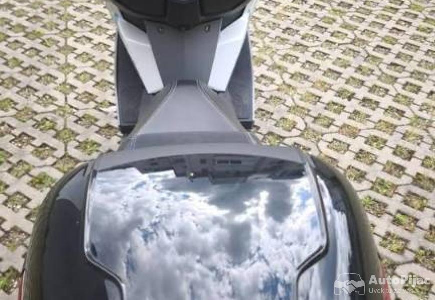 bmw_c400_gt_6_polovni_automobili_autopijac.rs