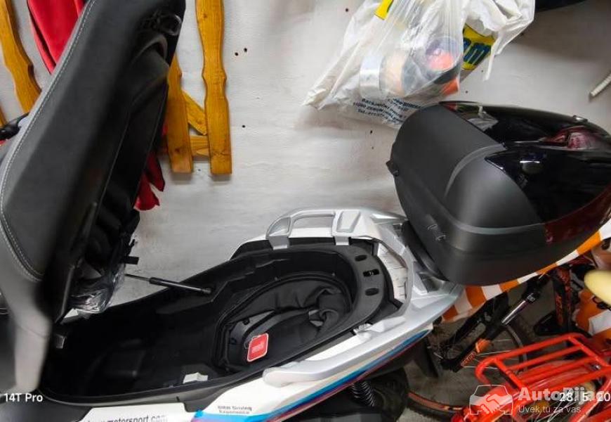 bmw_c400_gt_8_polovni_automobili_autopijac.rs