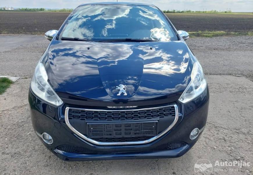 2013_peugeot_208_16ehdi_style_perla_14_polovni_automobili_autopijac.rs