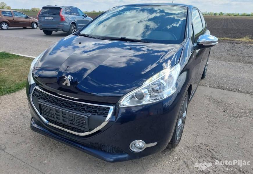 2013_peugeot_208_16ehdi_style_perla_3_polovni_automobili_autopijac.rs