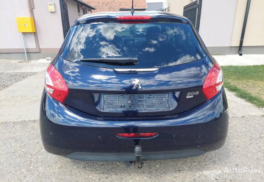 2013_peugeot_208_16ehdi_style_perla_8_polovni_automobili_autopijac.rs