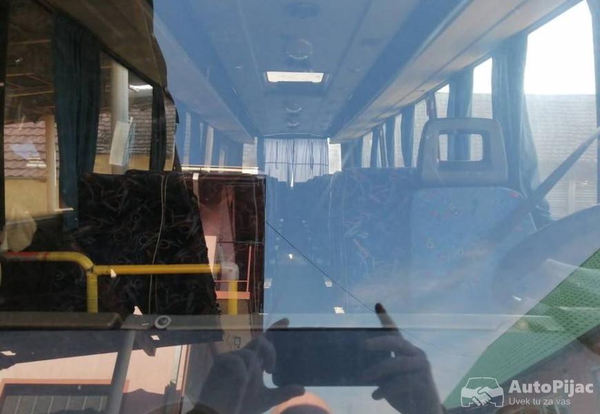 prodaja_se_minibus_mercedes_814d_2_polovni_automobili_autopijac.rs