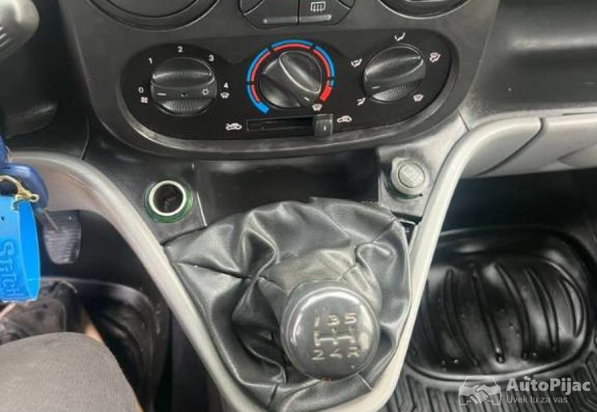 na_prodaju_fiat_doblo_2006god_16_benzinmetan_velik_10_polovni_automobili_autopijac.rs