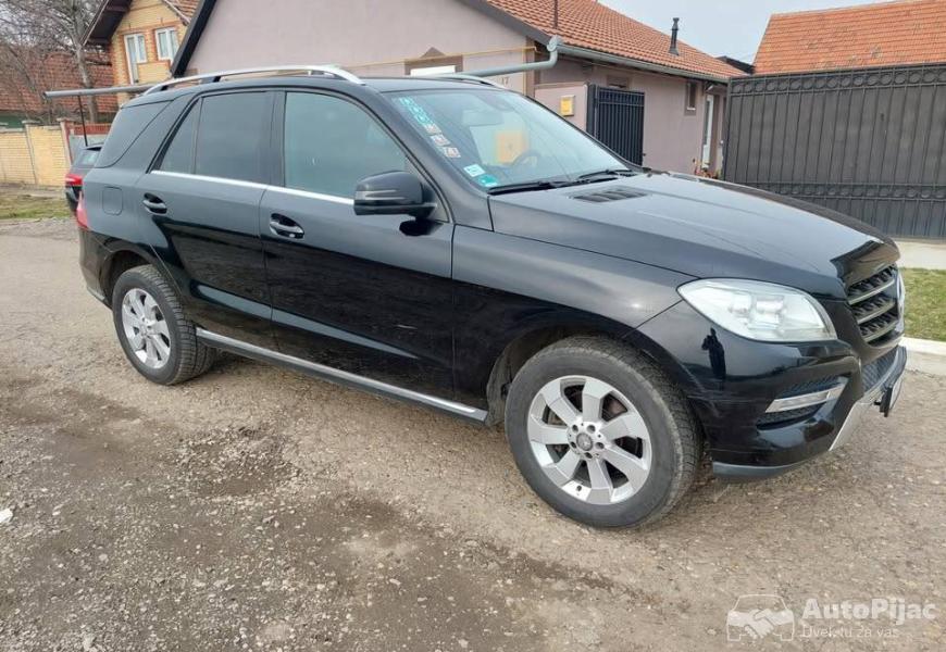 2012_mercedesbenz_ml250_bluetek_vlasnik_12_polovni_automobili_autopijac.rs