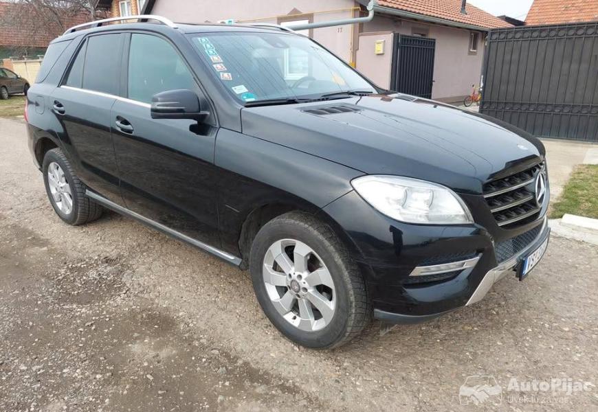 2012_mercedesbenz_ml250_bluetek_vlasnik_13_polovni_automobili_autopijac.rs