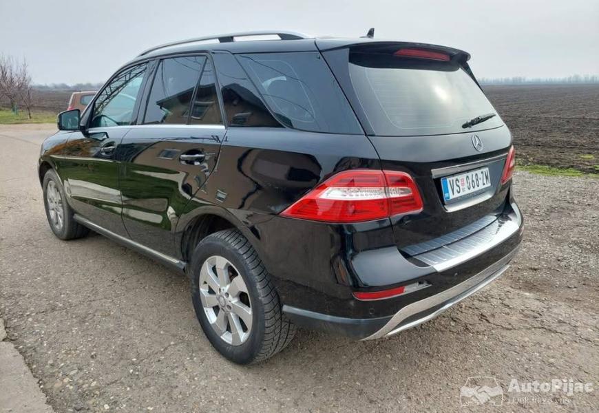 2012_mercedesbenz_ml250_bluetek_vlasnik_6_polovni_automobili_autopijac.rs