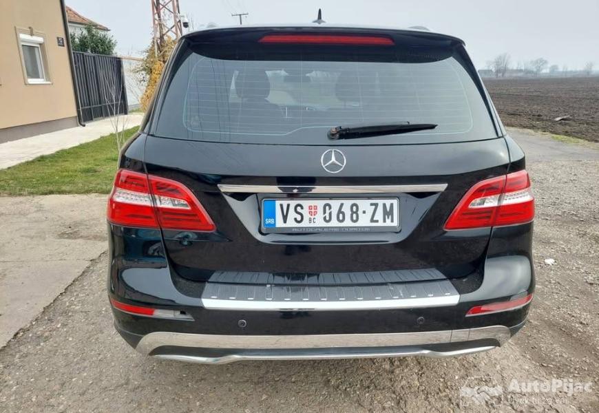 2012_mercedesbenz_ml250_bluetek_vlasnik_7_polovni_automobili_autopijac.rs