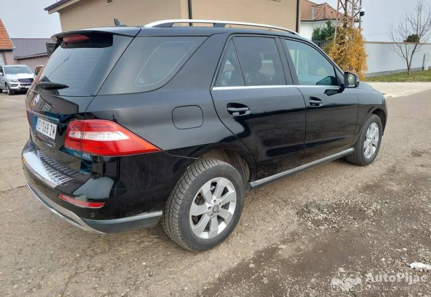 2012_mercedesbenz_ml250_bluetek_vlasnik_9_polovni_automobili_autopijac.rs