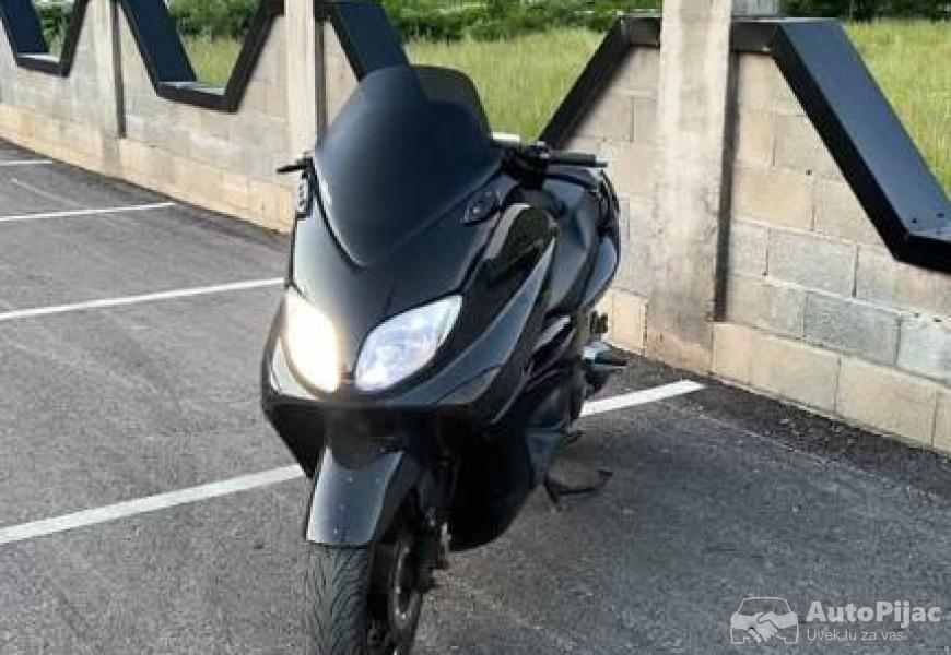 tmax_500_full_malosii_2_polovni_automobili_autopijac.rs